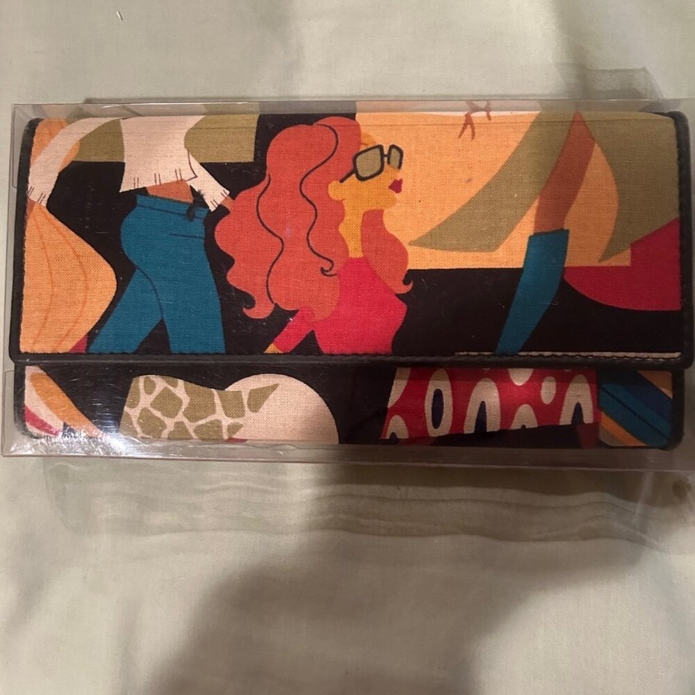 Retro Design Clutch Wallet - NEW